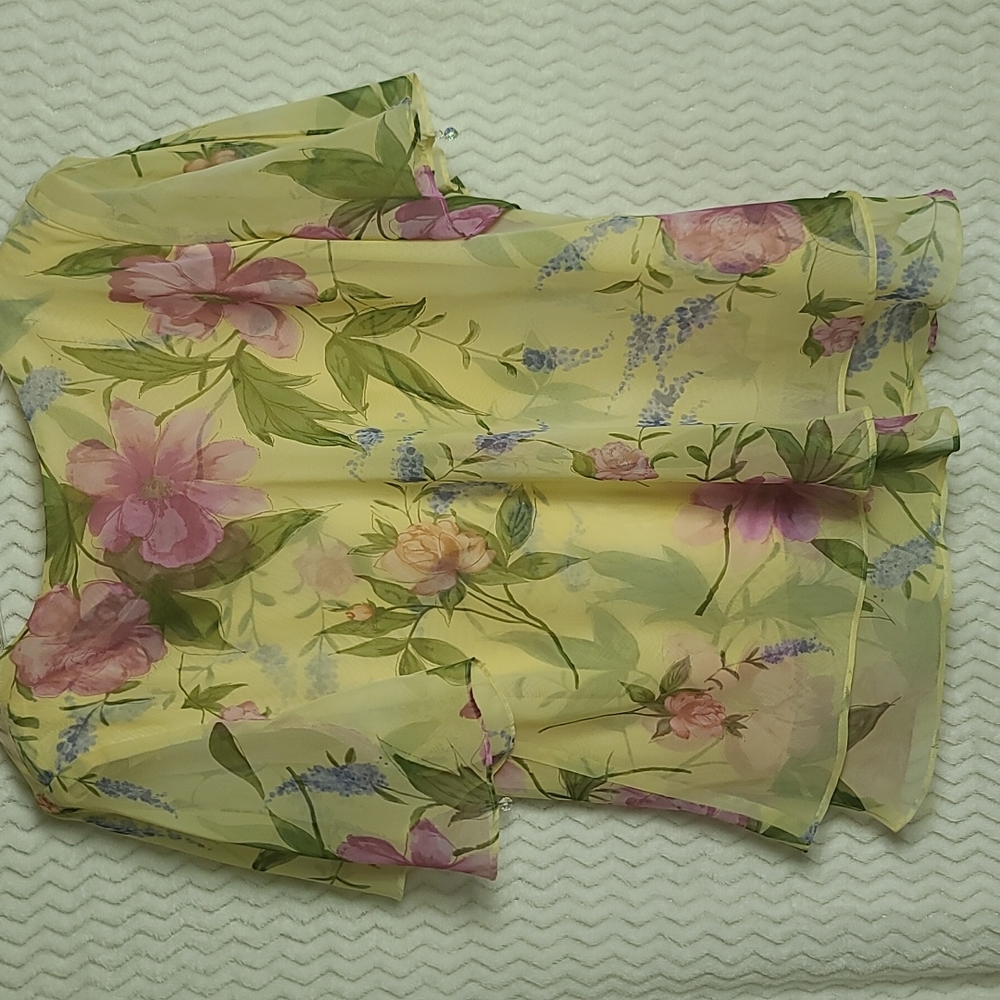 Spring/floral colored Plus size 2 piece skirt and top